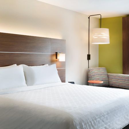 Holiday Inn Express - Canton By Ihg Bagian luar foto