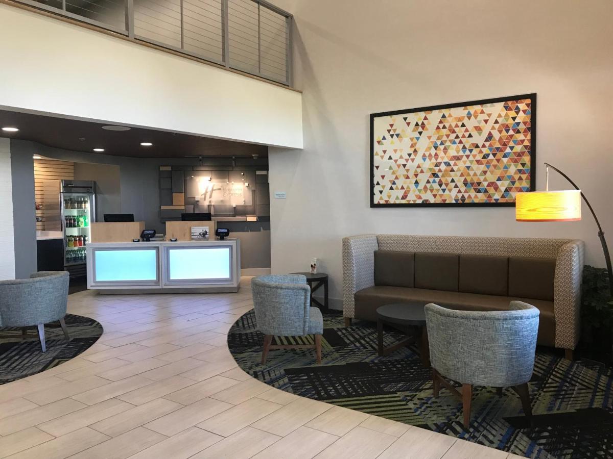 Holiday Inn Express - Canton By Ihg Bagian luar foto