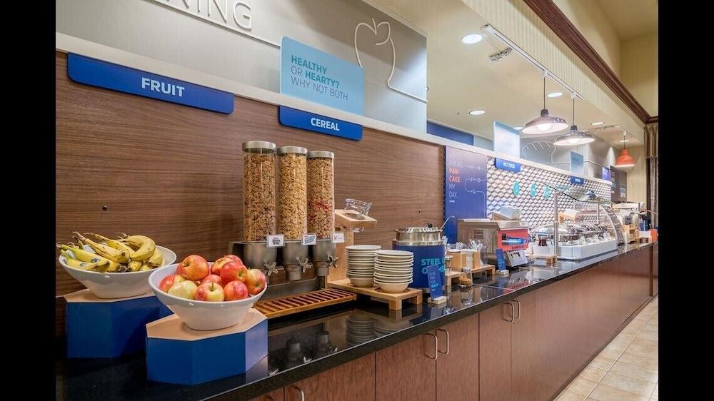 Holiday Inn Express - Canton By Ihg Bagian luar foto