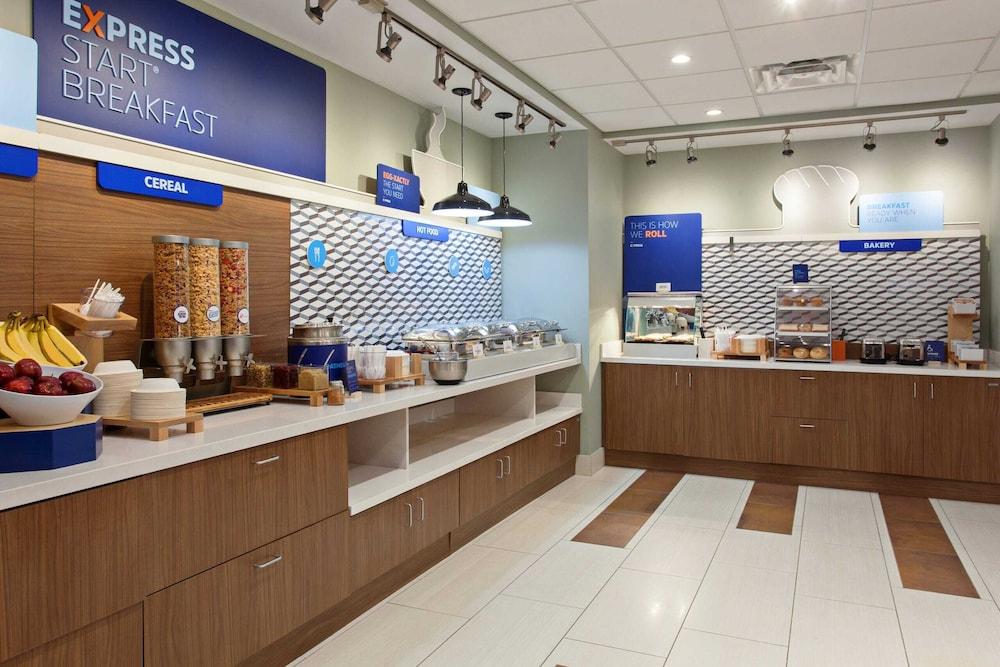 Holiday Inn Express - Canton By Ihg Bagian luar foto